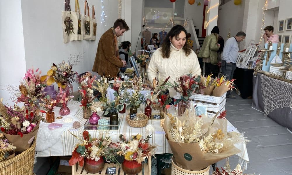 A pop-up at Mart Gallery and you see dry flower bouquets and many stalls selling handmade gifts