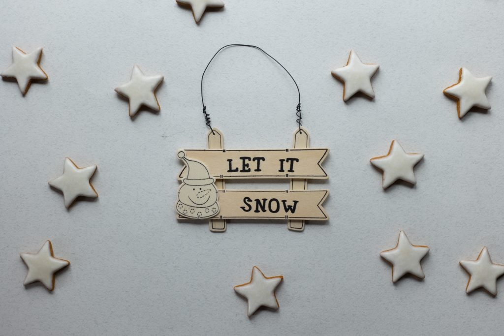 Stars (art and craft) with the words 'let it snow'